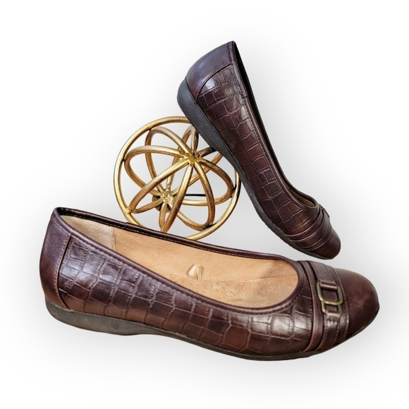 Croft and Barrow Brown Vegan Leather Croc Embossed Ballet Flats Size 8.5 - Picture 1 of 17